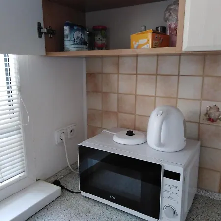 - Brnenska